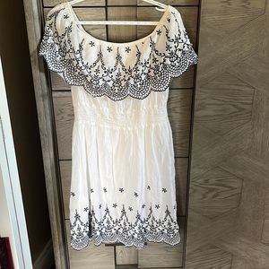 suzy shier size m white and blue off the shoulder dress